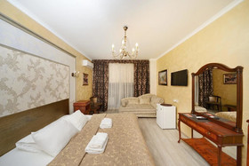 Angelina Hotel