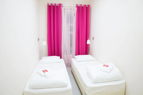 ArtCapsule Hostel