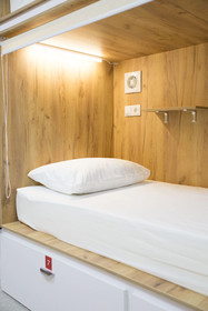 ArtCapsule Hostel