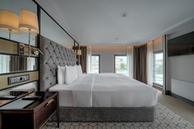 Chekhoff Hotel Moscow Curio Collection by Hilton
