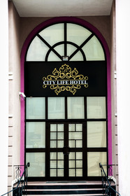 City Life Hotel