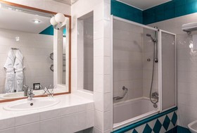 Cosmos Moscow VDNH Hotel