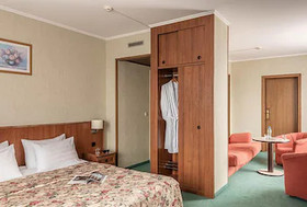 Cosmos Moscow VDNH Hotel