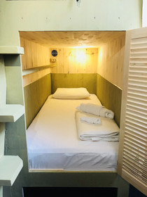 Croissant Bakery and Hotel