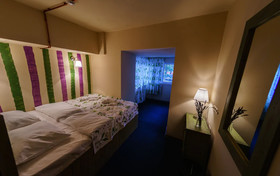 Croissant Bakery and Hotel