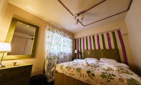 Croissant Bakery and Hotel