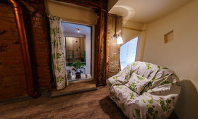 Croissant Bakery and Hotel