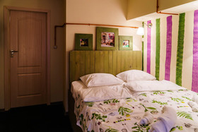 Croissant Bakery and Hotel