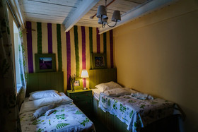 Croissant Bakery and Hotel