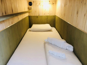 Croissant Bakery and Hotel