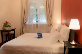 Crossroads Hotel