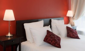 Crossroads Hotel