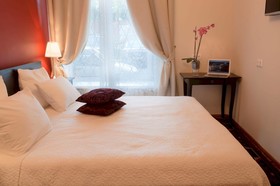 Crossroads Hotel