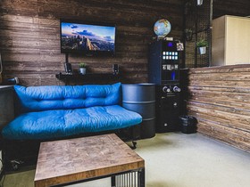 Derevo Coworking Hostel