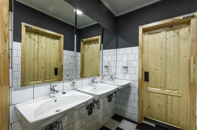 Derevo Coworking Hostel
