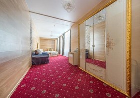 Gallery Grand Hotel