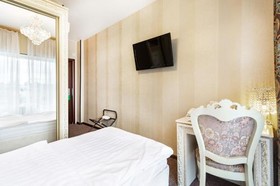 Gallery Grand Hotel