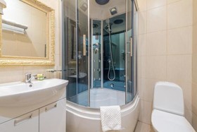 Gallery Grand Hotel
