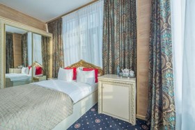 Gallery Grand Hotel