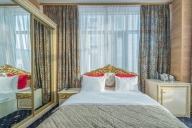 Gallery Grand Hotel