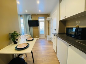 Hanaka on Avtozavodskaia 17k1