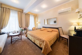 Home Hotel At Kamergersky Pereulok