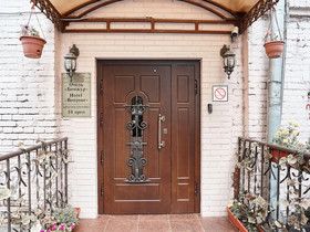 Hotel Bonjour at Kazakova