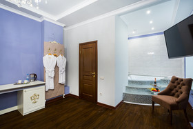 Hotel Empire