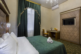 Hotel Empire