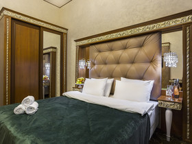 Hotel Empire