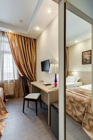 Hotel on Smirnovskaya 25