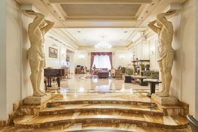 Hotel Savoy