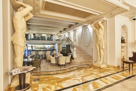 Hotel Savoy