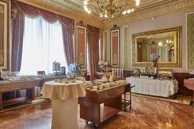 Hotel Savoy