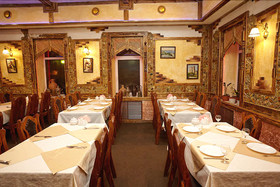 Hotel Ug