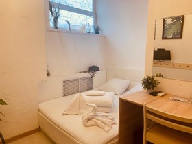 Capsule Hotel InterQUBE Tretyakovskaya