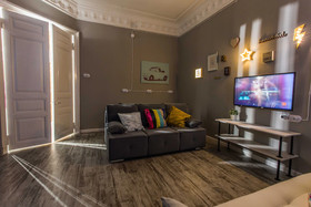 Jolly Hostel