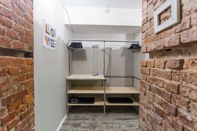 Jolly Hostel