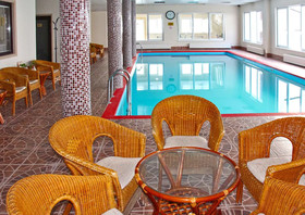 Juna Life Country Club Hotel