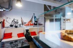 Keds Hostel & Coffee house