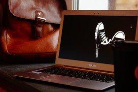 Keds Hostel & Coffee house