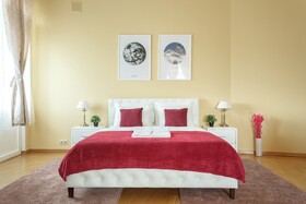 Kotelnicheskaya Royal Tower