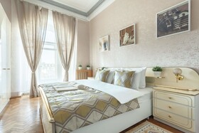 Kotelnicheskaya Royal Tower