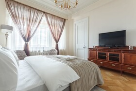 Kotelnicheskaya Royal Tower