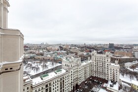 Kotelnicheskaya Royal Tower