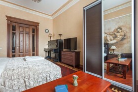 Kotelnicheskaya Royal Tower