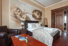 Kotelnicheskaya Royal Tower