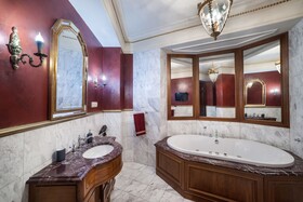 Kotelnicheskaya Royal Tower