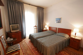 Los Hotel