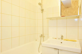 LUXKV Apartment on Nikoloyamskiy